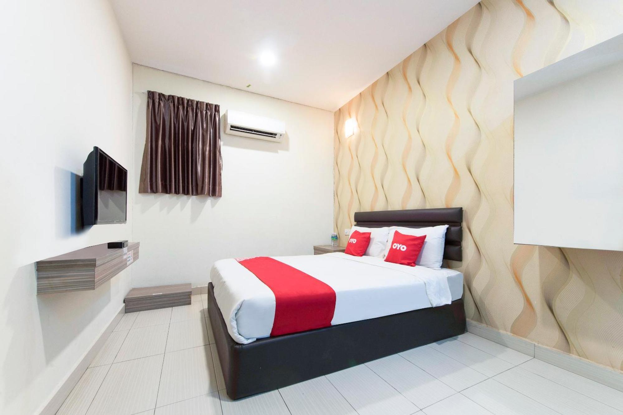 Super Oyo 90385 H3 Hotel Yong Peng Экстерьер фото