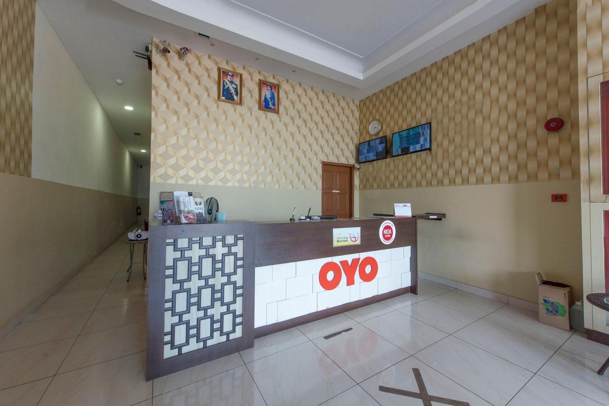 Super Oyo 90385 H3 Hotel Yong Peng Экстерьер фото