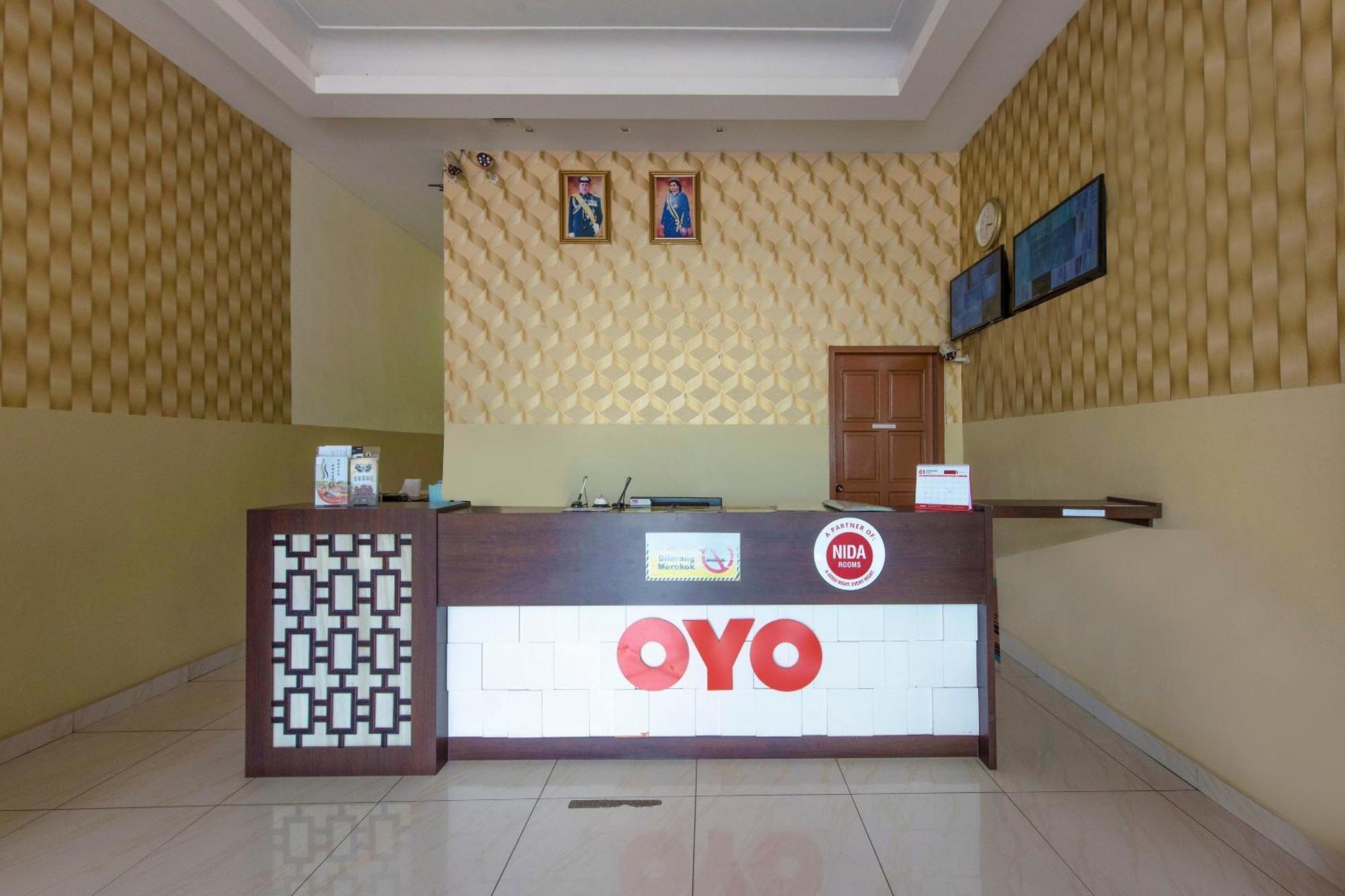 Super Oyo 90385 H3 Hotel Yong Peng Экстерьер фото