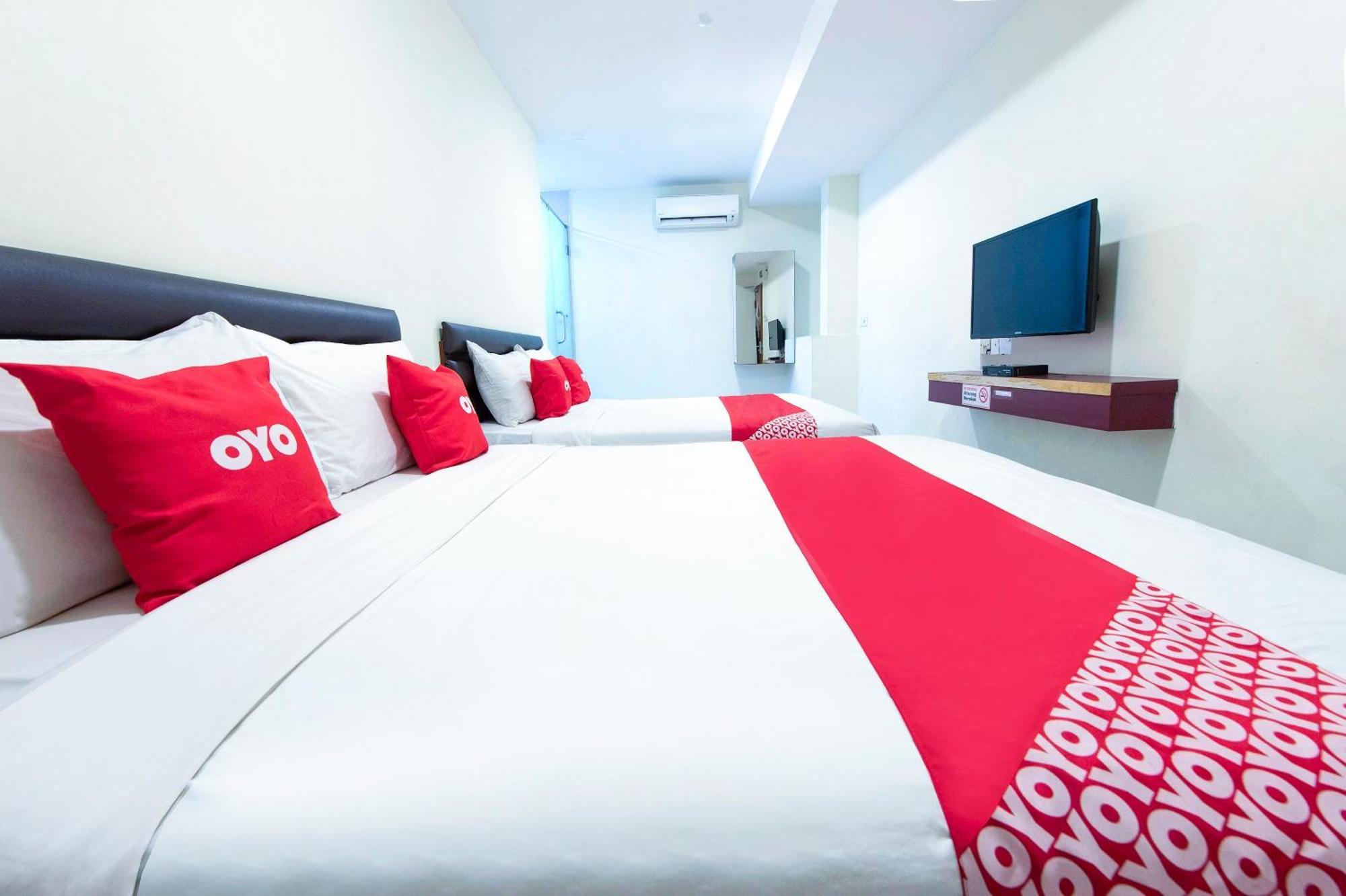 Super Oyo 90385 H3 Hotel Yong Peng Экстерьер фото