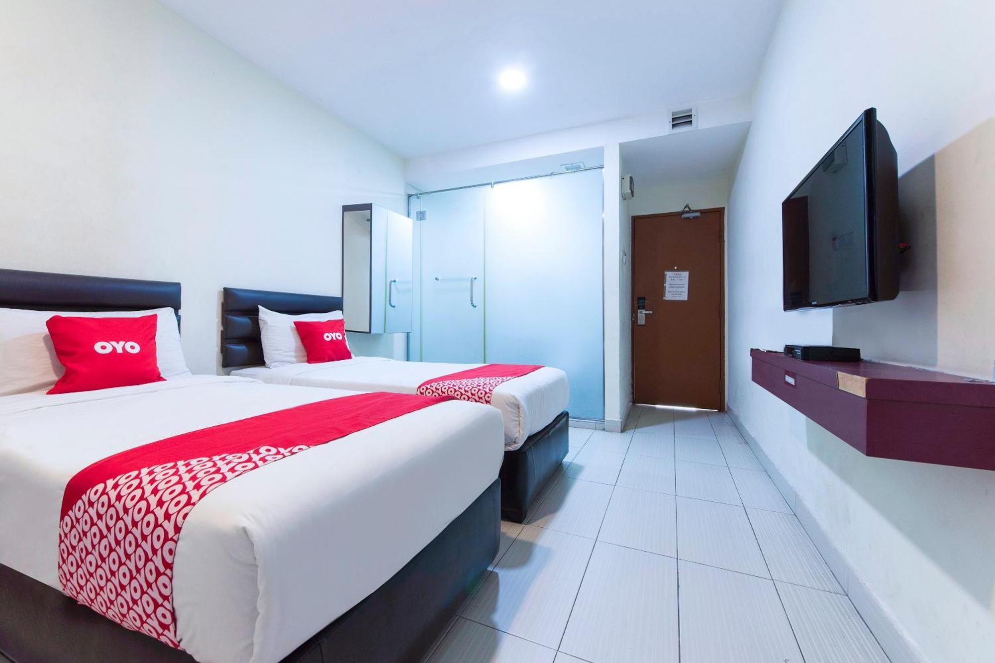 Super Oyo 90385 H3 Hotel Yong Peng Экстерьер фото