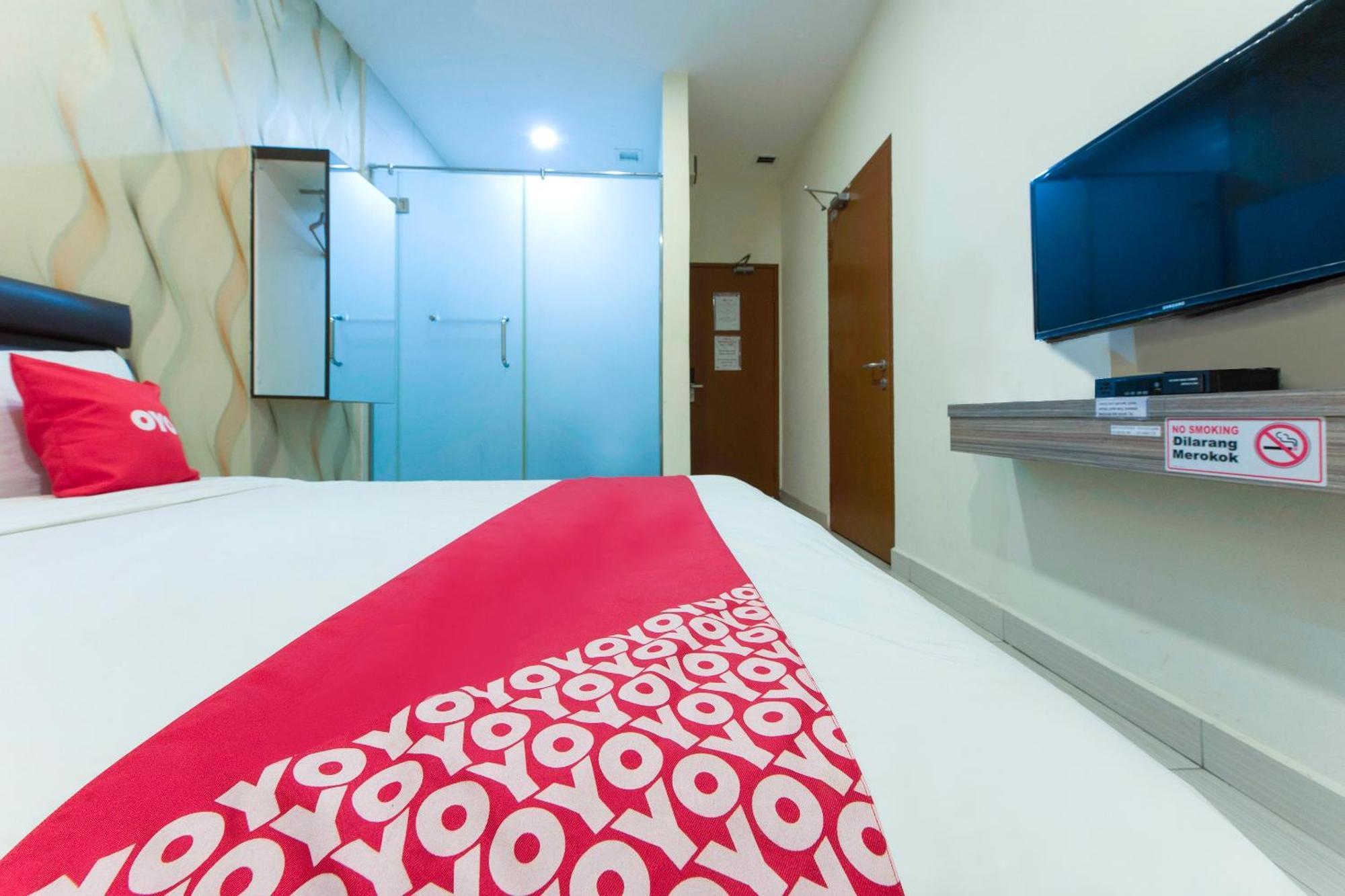 Super Oyo 90385 H3 Hotel Yong Peng Экстерьер фото